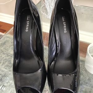 Spring black patent open toe